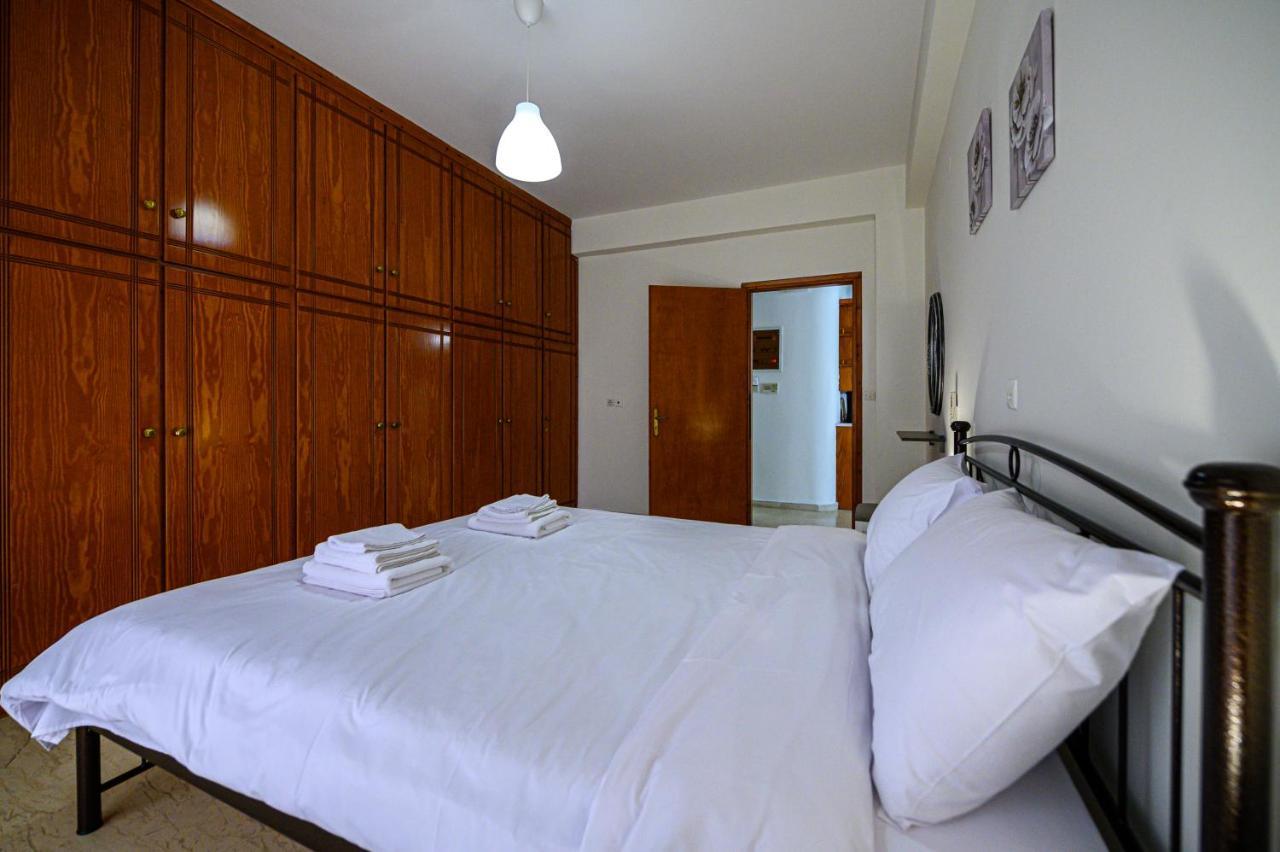 Oliva Apartment Каламата Екстер'єр фото