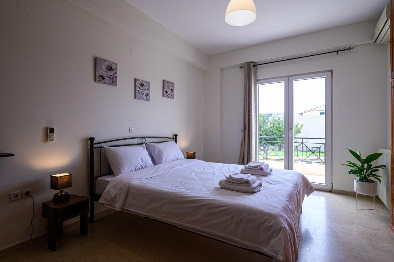 Oliva Apartment Каламата Екстер'єр фото