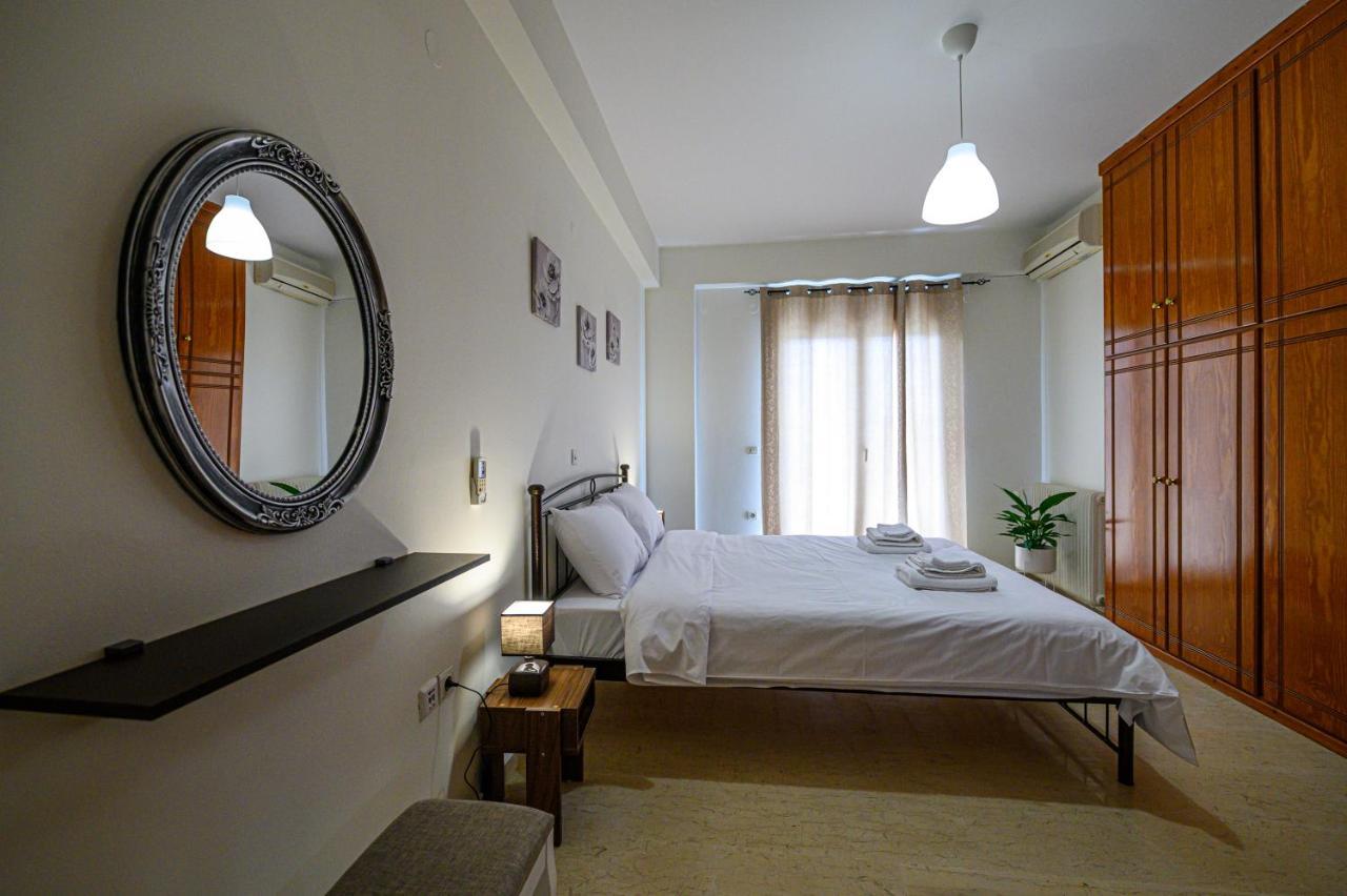 Oliva Apartment Каламата Екстер'єр фото