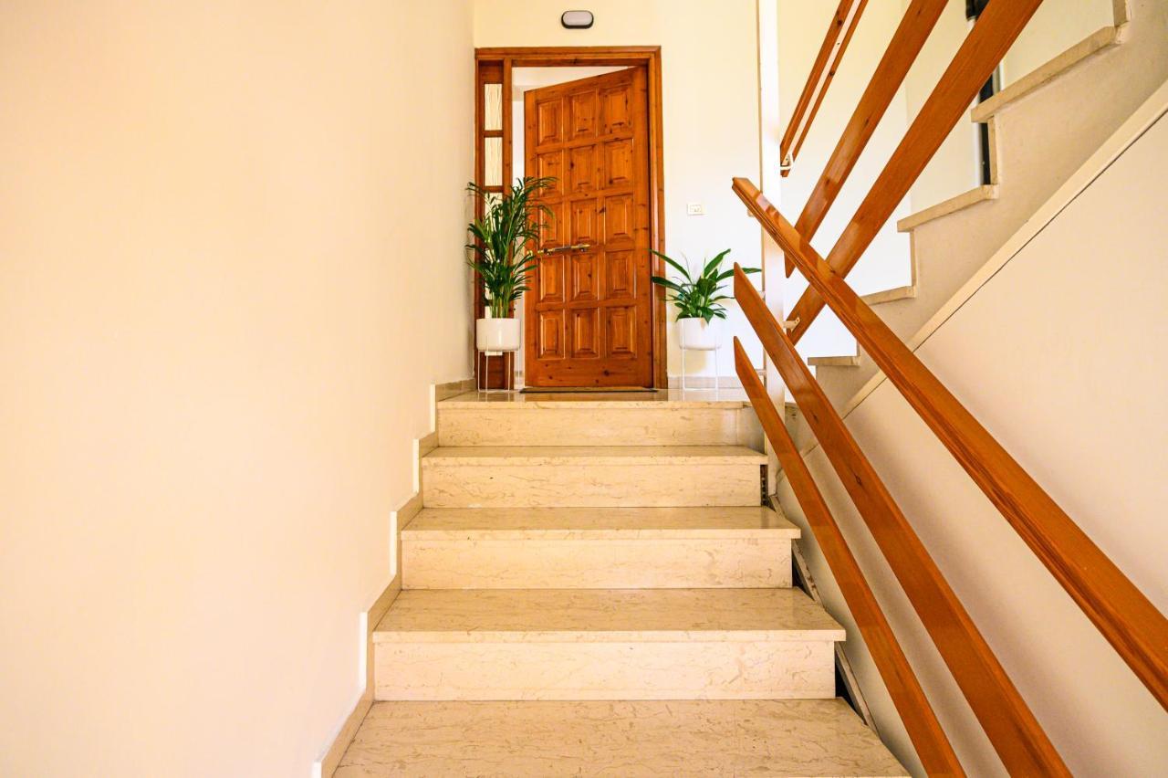 Oliva Apartment Каламата Екстер'єр фото