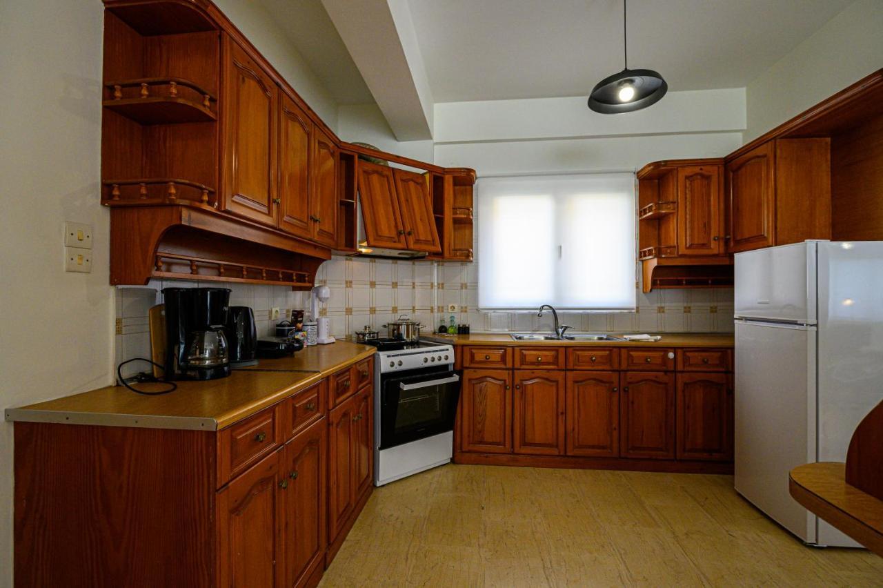 Oliva Apartment Каламата Екстер'єр фото