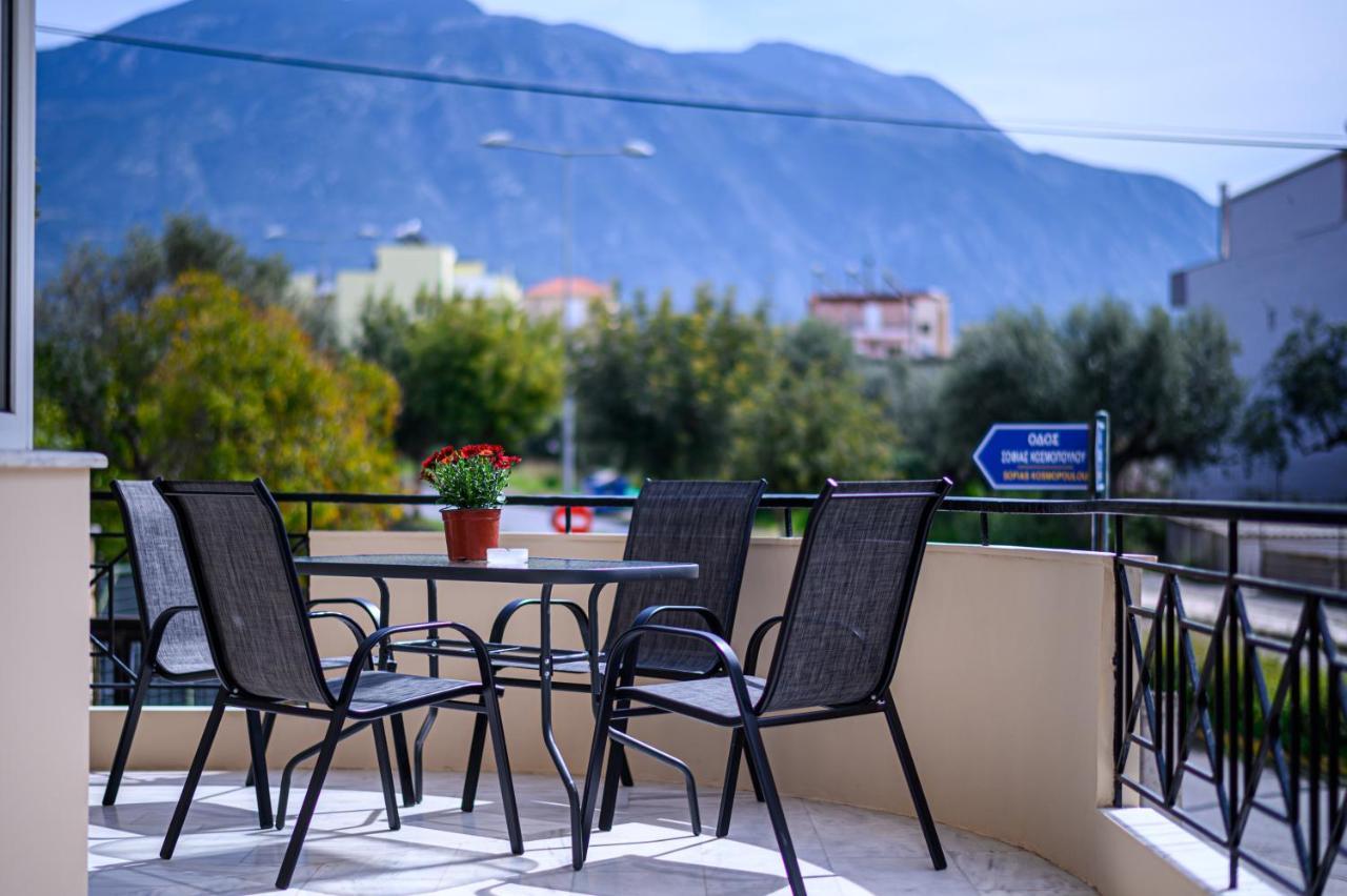 Oliva Apartment Каламата Екстер'єр фото
