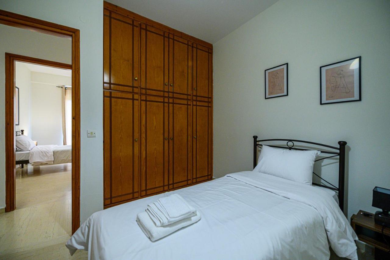 Oliva Apartment Каламата Екстер'єр фото